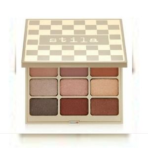 🆕️Stila matte and metal eyeshadow palette